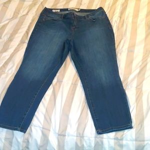 Torrid Girlfriend Jeans 16r
